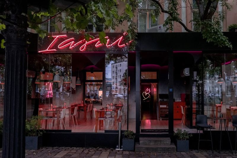 Iasai Food Bar & more in Bratislava